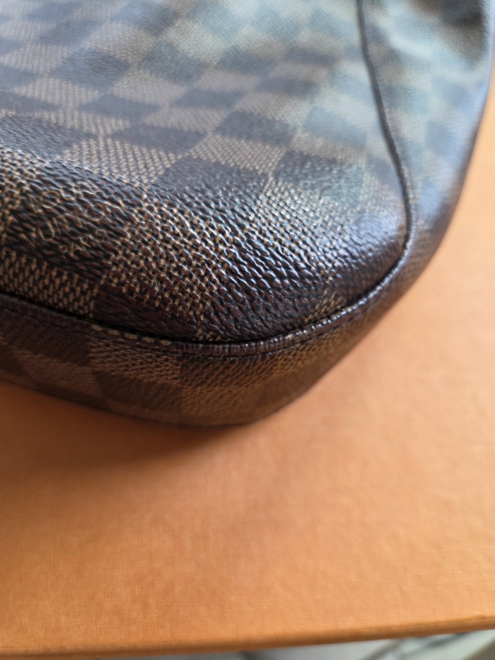 Louis Vuitton South Bank Besace Damier Ebene Crossbody - Picture 6 of 12